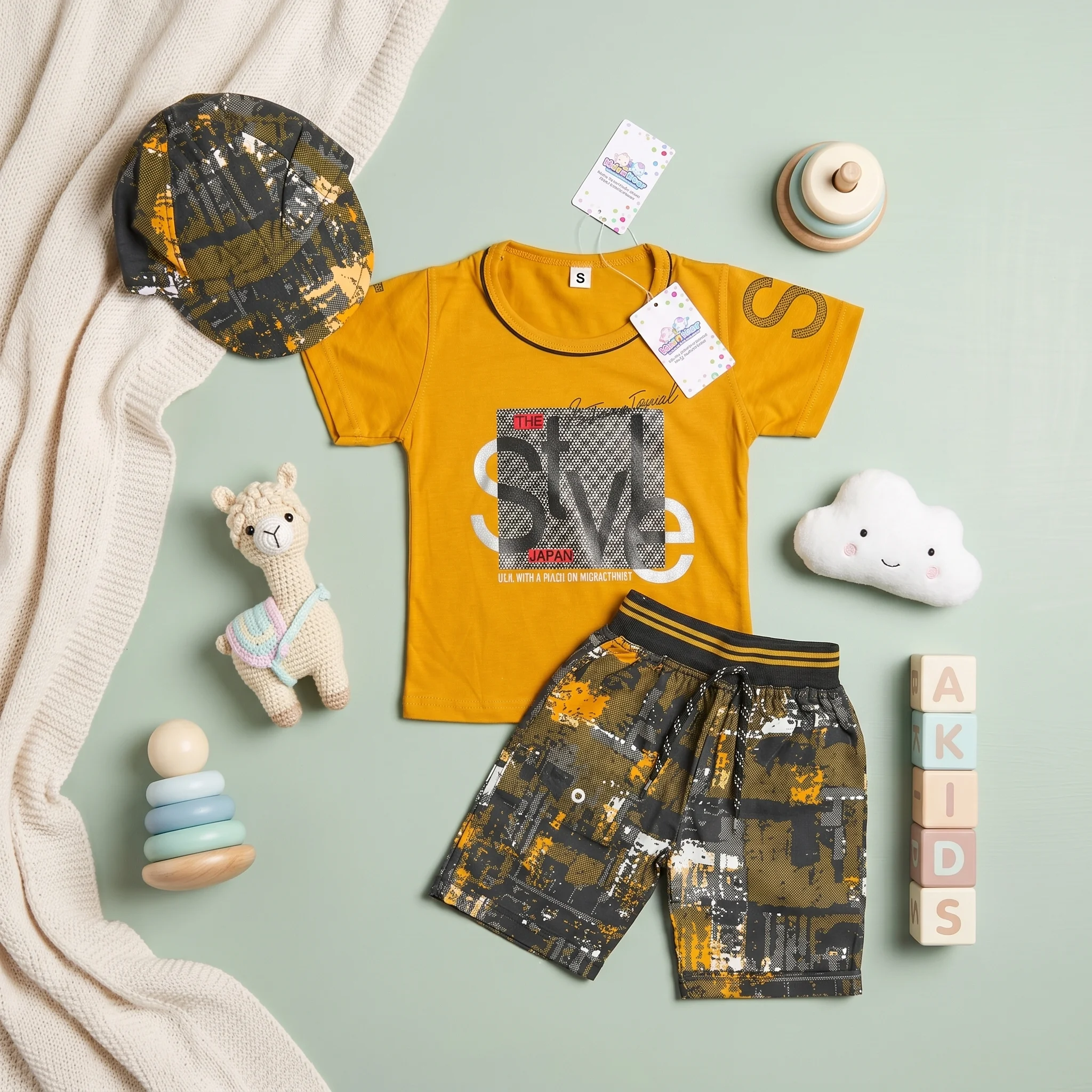 Boys' Style Typography Graphic Tee and Shorts Set - Image 4